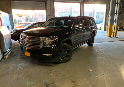 SUV - Chevrolet Suburban