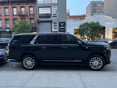 SUV - Cadillac Escalade ESV