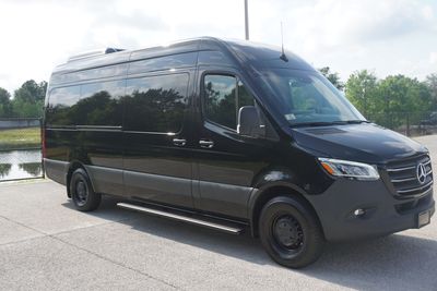 Executive Van - Mercedes Benz Sprinter