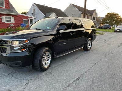 SUV - Chevrolet Suburban