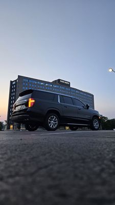 SUV - Chevrolet Suburban